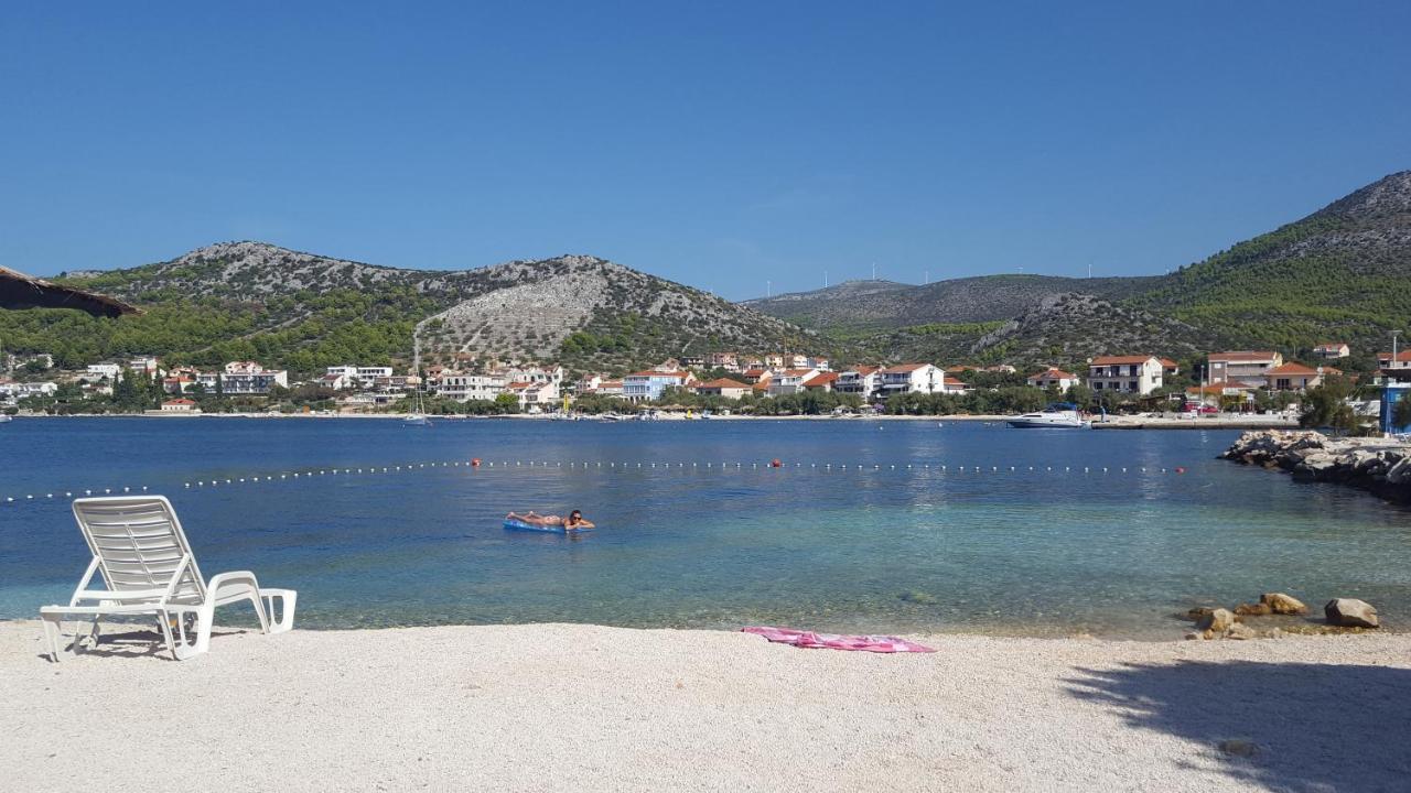 Apartments By The Sea Seget Vranjica, Trogir - 13771 Εξωτερικό φωτογραφία