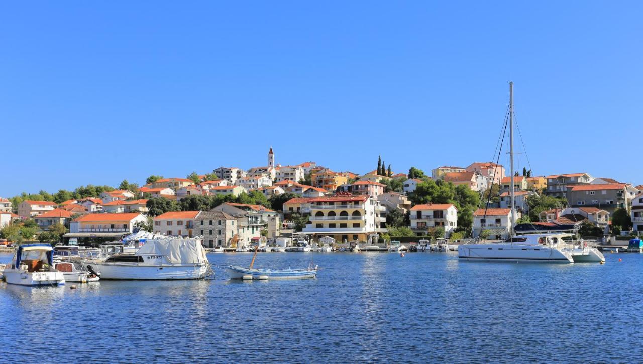 Apartments By The Sea Seget Vranjica, Trogir - 13771 Εξωτερικό φωτογραφία
