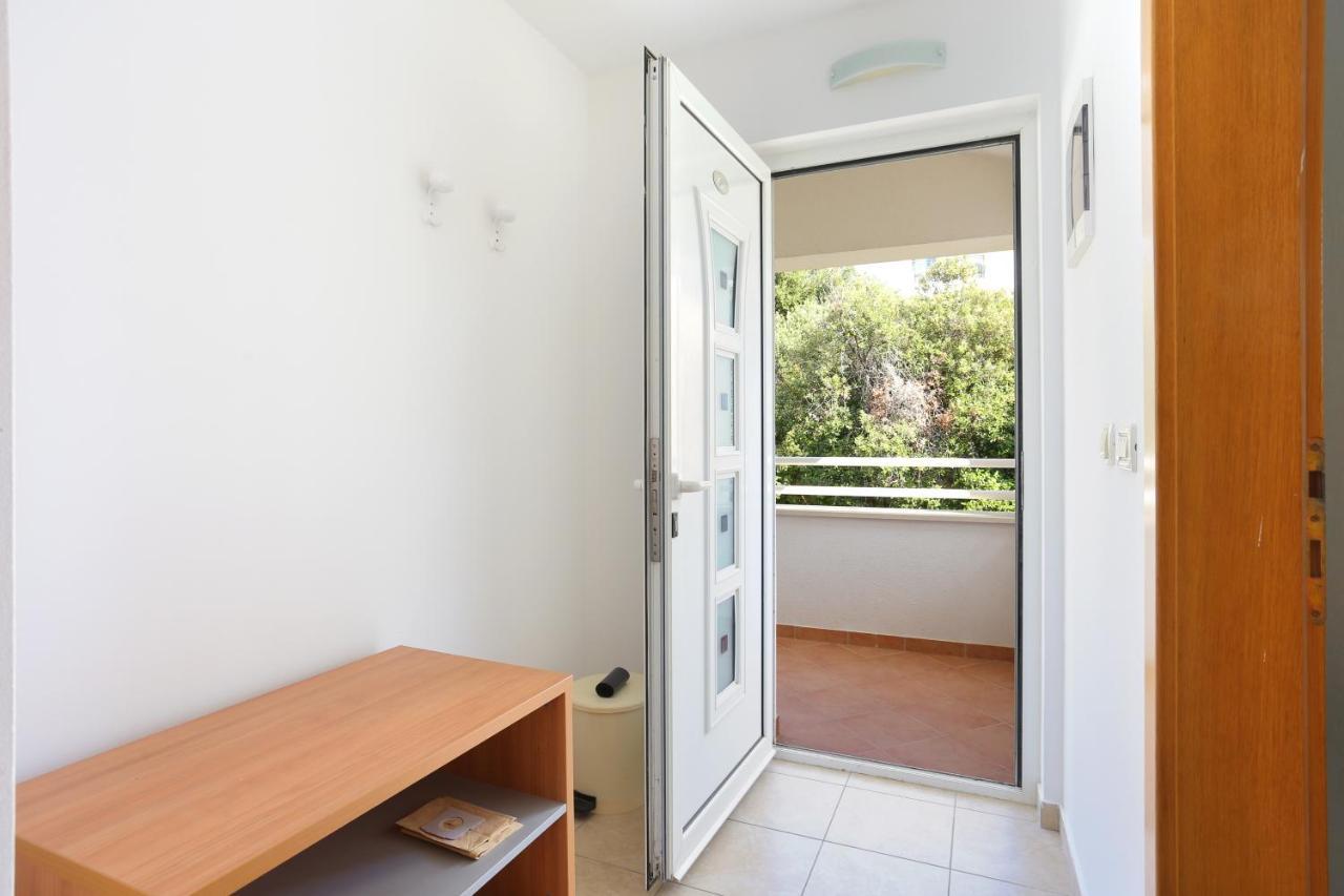 Apartments By The Sea Seget Vranjica, Trogir - 13771 Εξωτερικό φωτογραφία