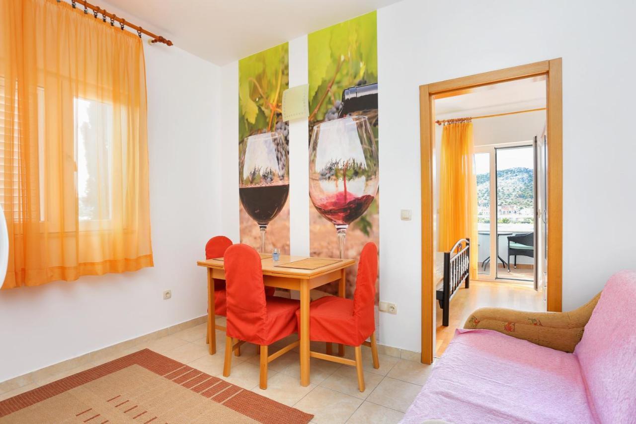 Apartments By The Sea Seget Vranjica, Trogir - 13771 Εξωτερικό φωτογραφία