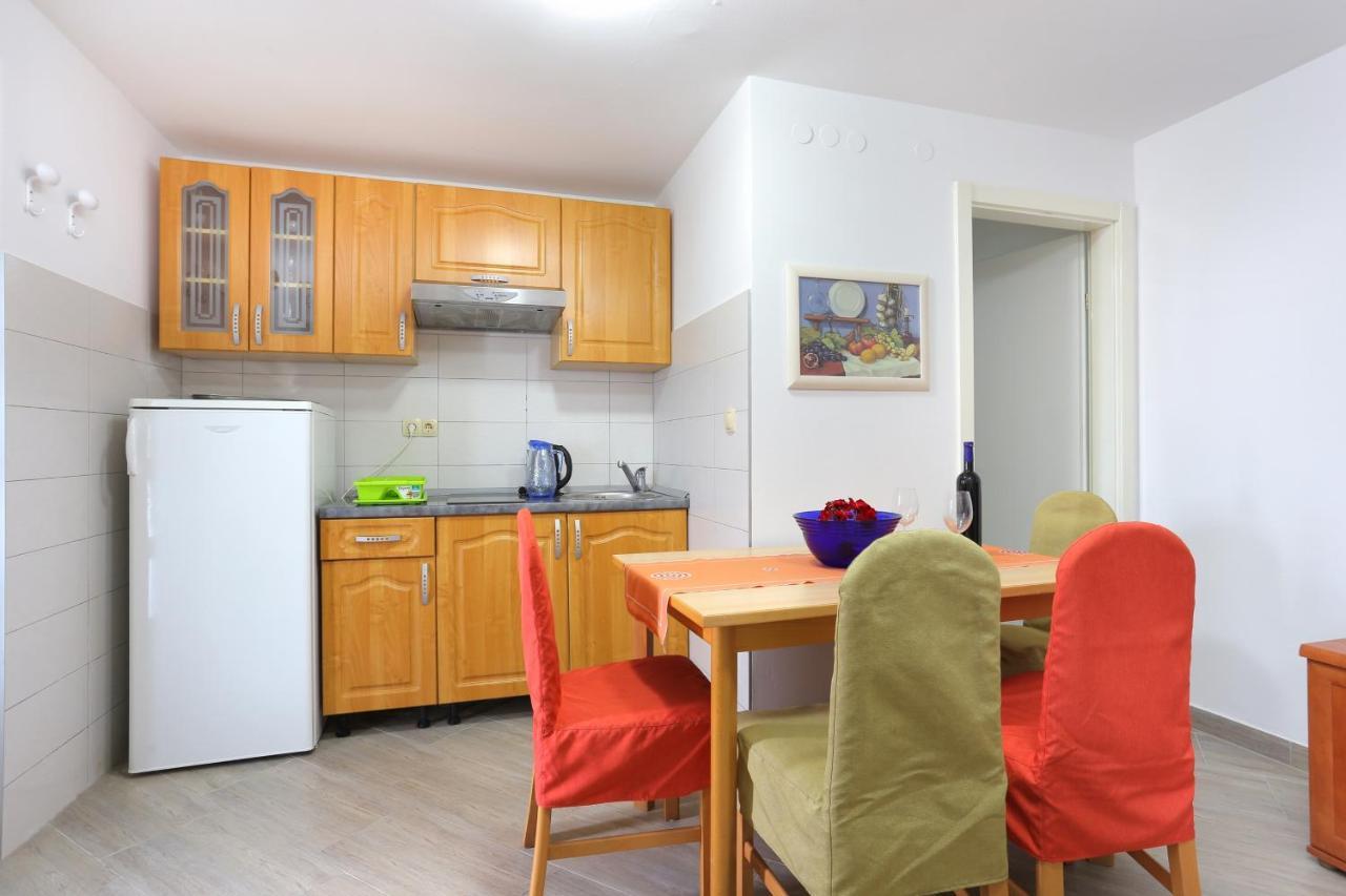 Apartments By The Sea Seget Vranjica, Trogir - 13771 Εξωτερικό φωτογραφία