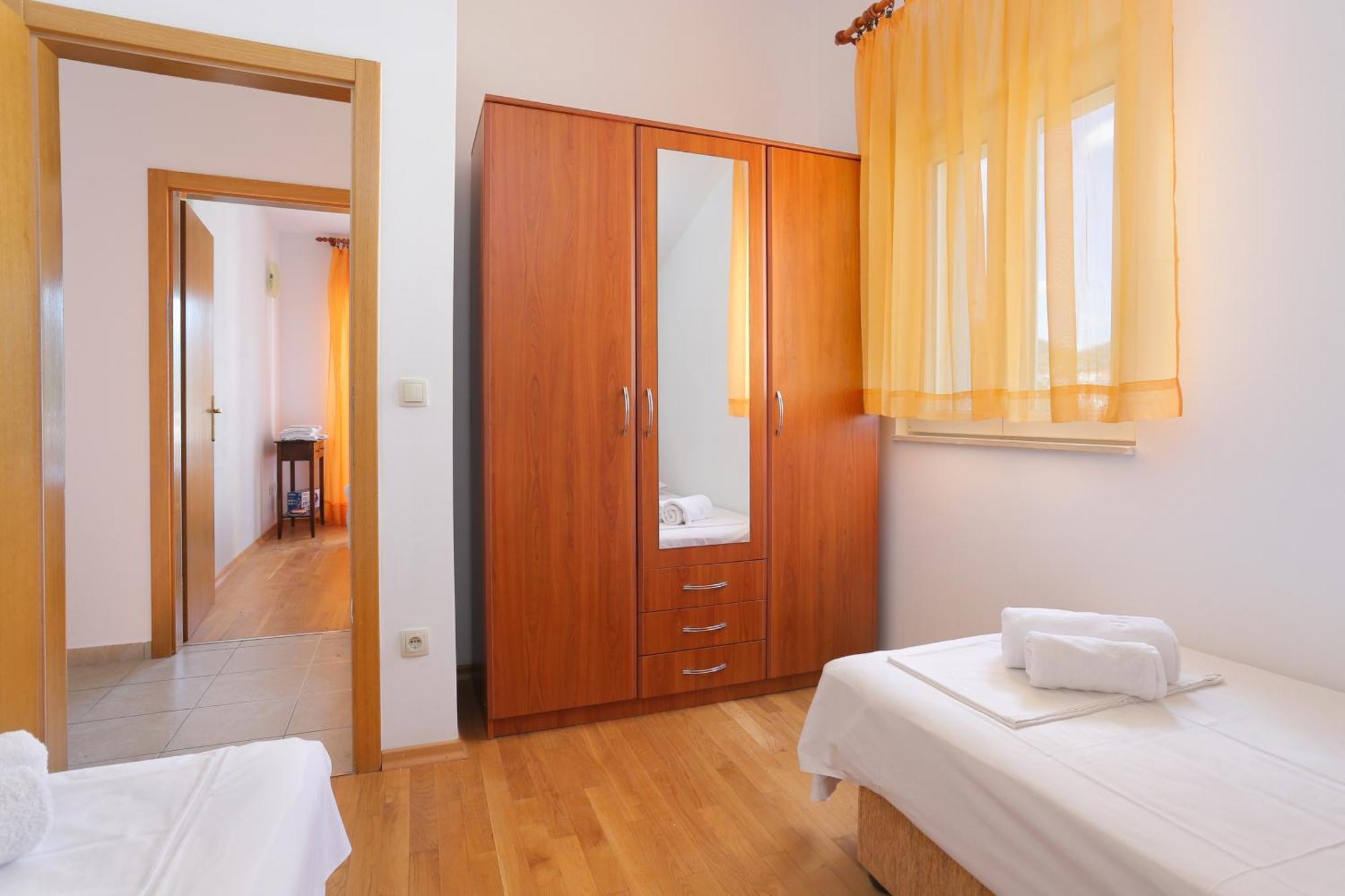 Apartments By The Sea Seget Vranjica, Trogir - 13771 Δωμάτιο φωτογραφία