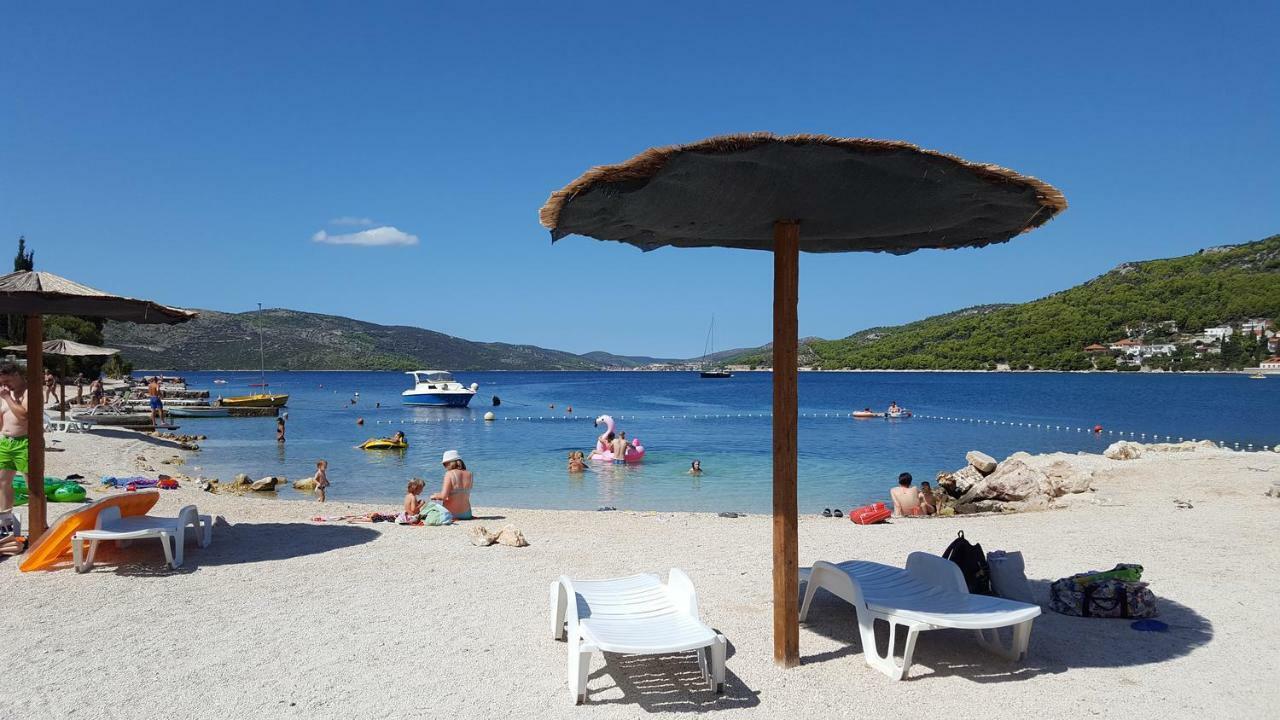 Apartments By The Sea Seget Vranjica, Trogir - 13771 Εξωτερικό φωτογραφία
